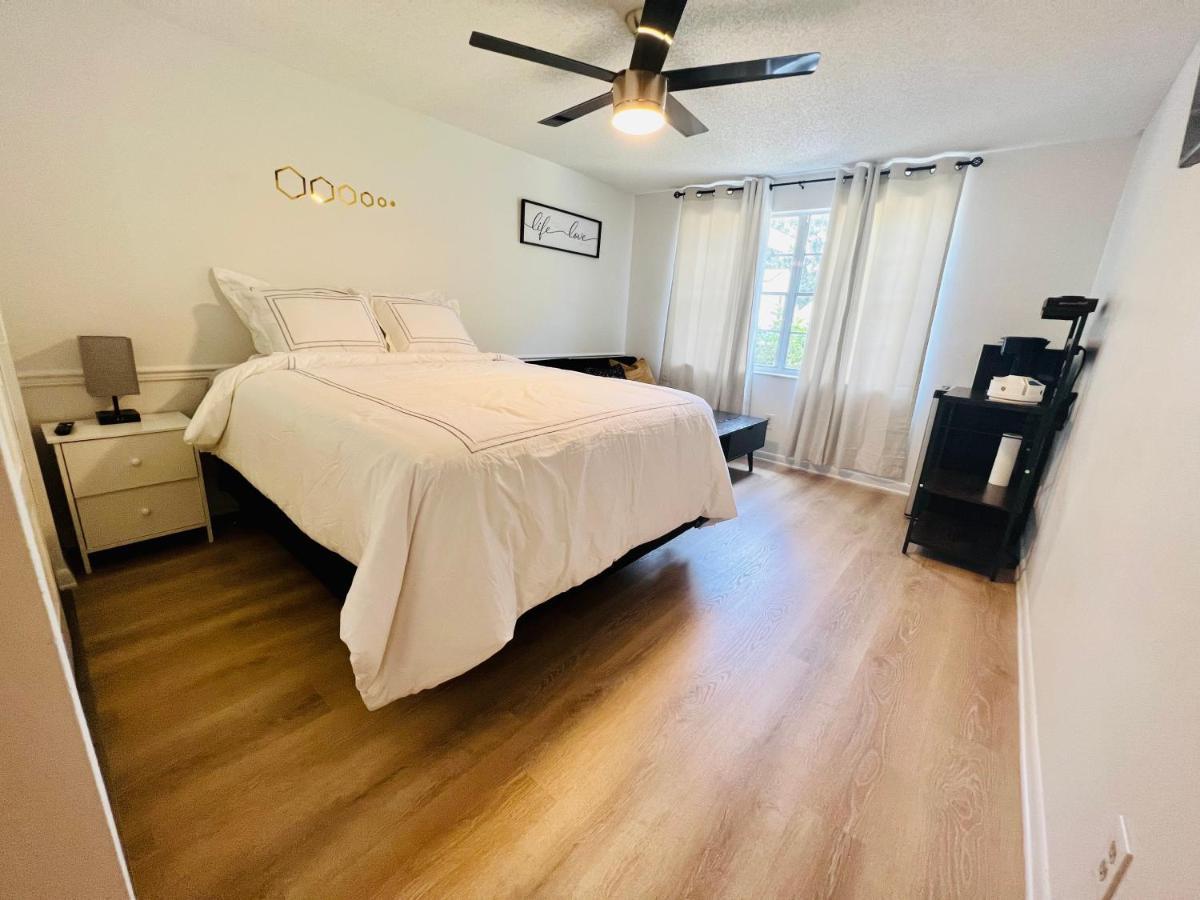 Appartamento Jk Royal Studio - Great Location Tampa Esterno foto